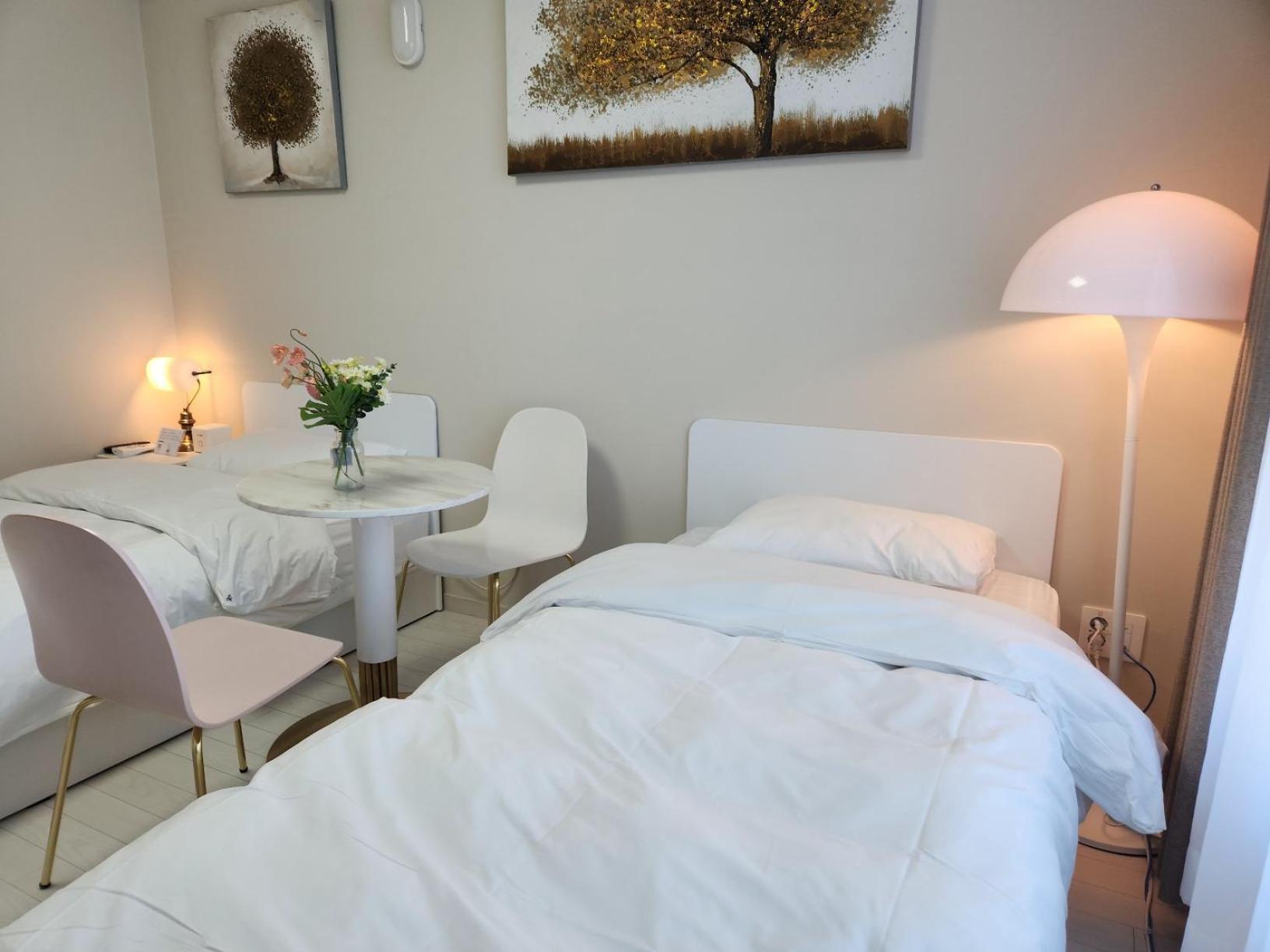 Daegu Star B&B Dsr Hotel Lily Guestroom Pokoj fotografie