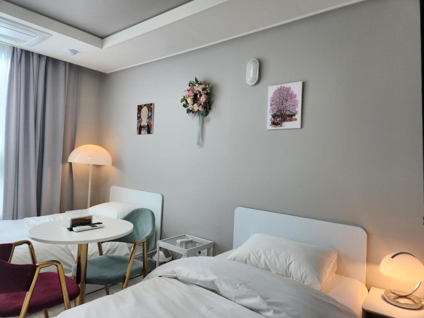 Daegu Star B&B Dsr Hotel Lily Guestroom Exteriér fotografie